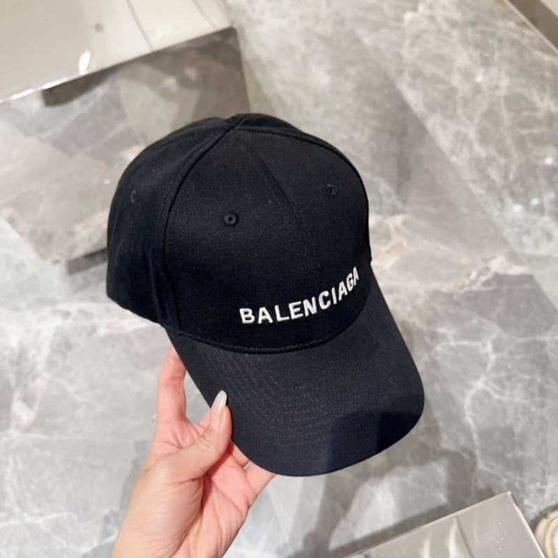 BALENCIAGA